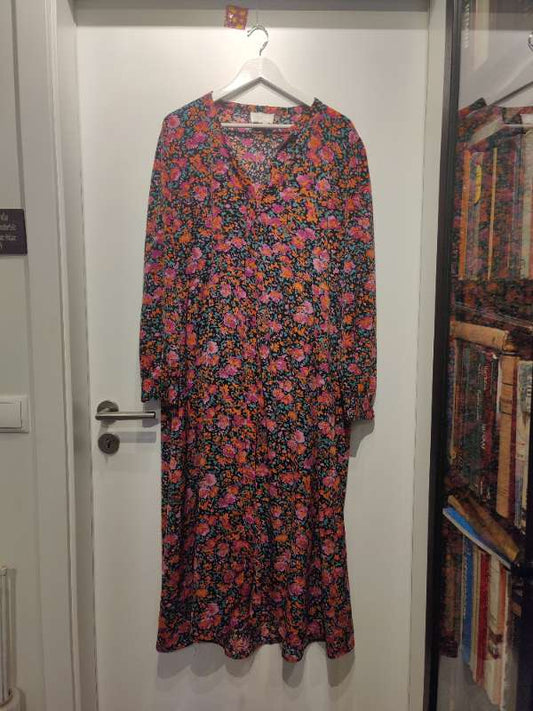 Kjóll blómamynstur