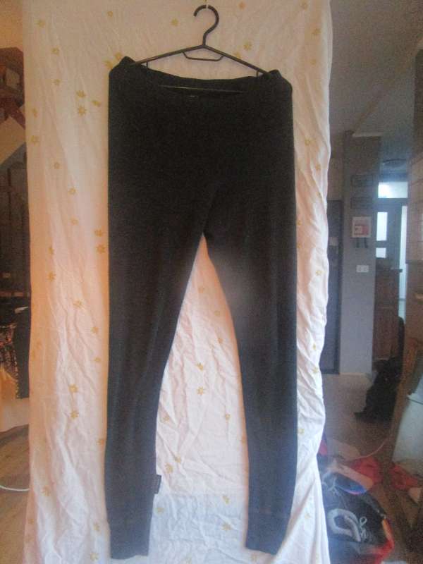 Cintamani innanundir buxur