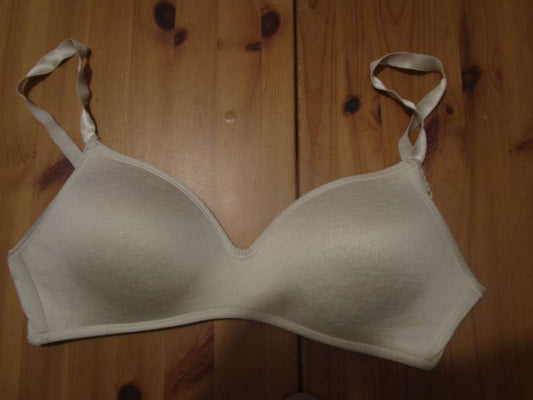 Brjósthaldari án spangar