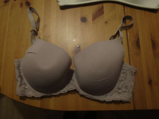 Beigh brjóstahaldari með spöng