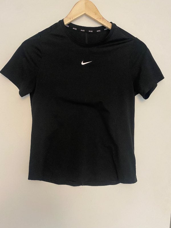 Svartur Nike bolur