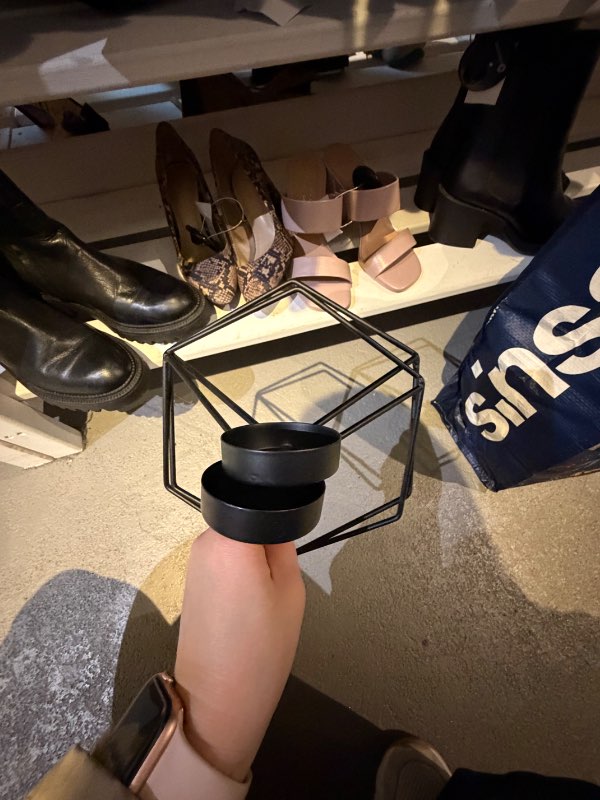 kertastjakki svartur