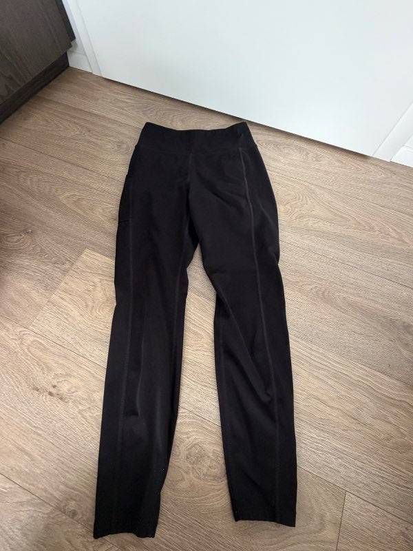 Black leggings