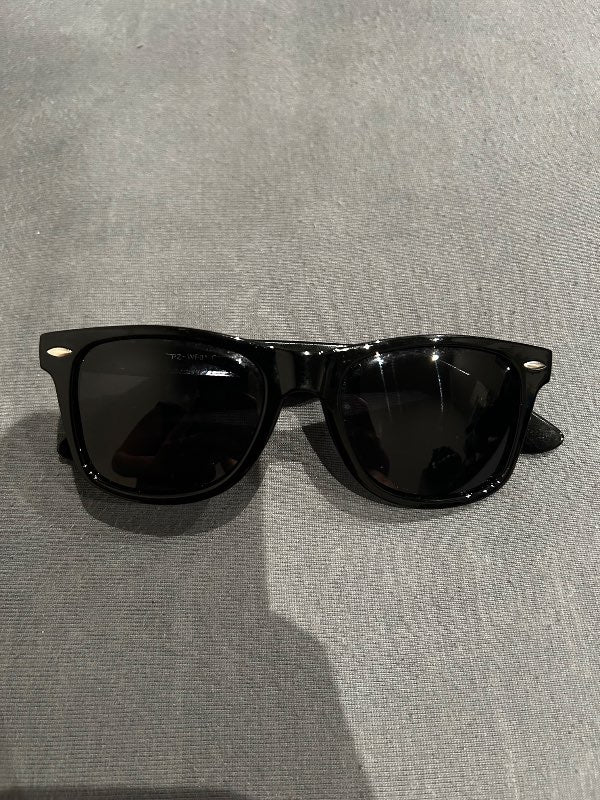 sun glasses black