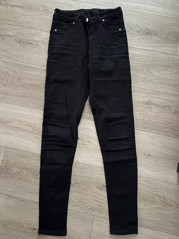 Svartar buxur Cheap M