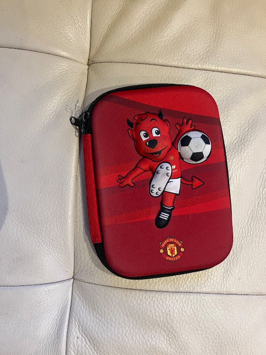 Man utd pennaveski