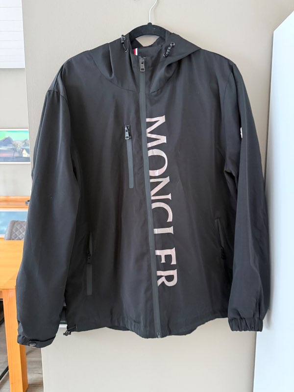 Moncler regnjakki