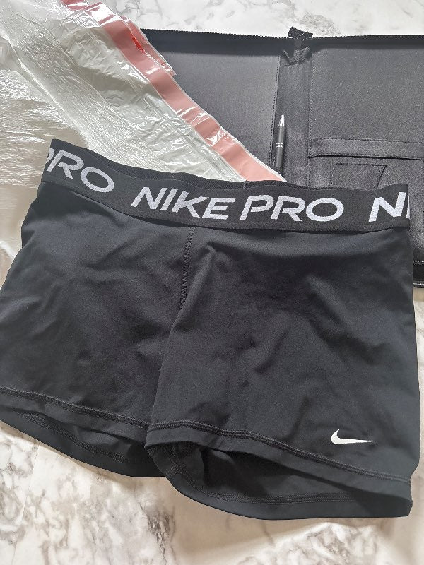Nike pro stuttbuxur