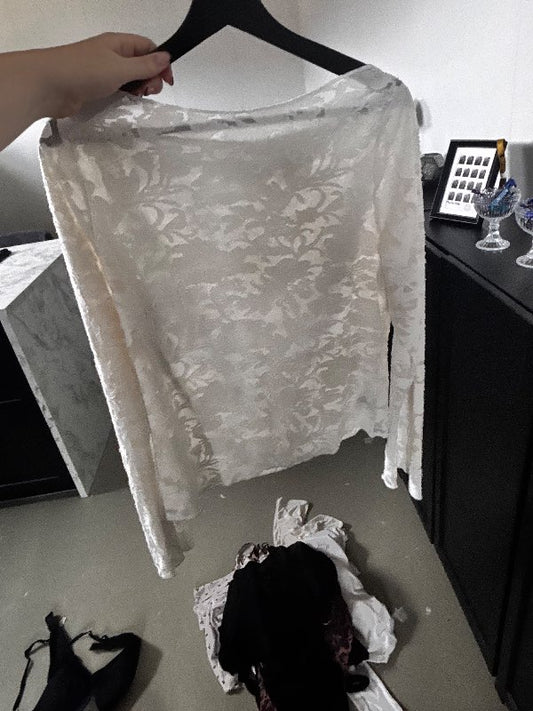 Gina tricot hvítur bolur