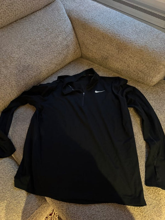 Nike peysa