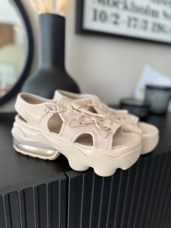 Nike Air Max sandalar