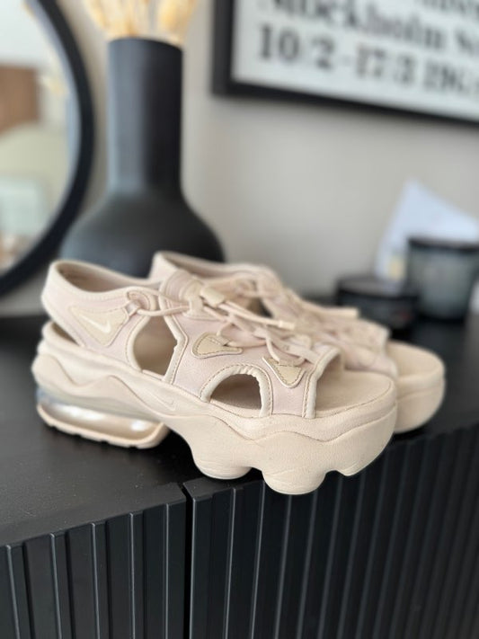 Nike Air Max sandalar