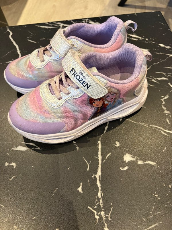 S elsu strigaskór blikk