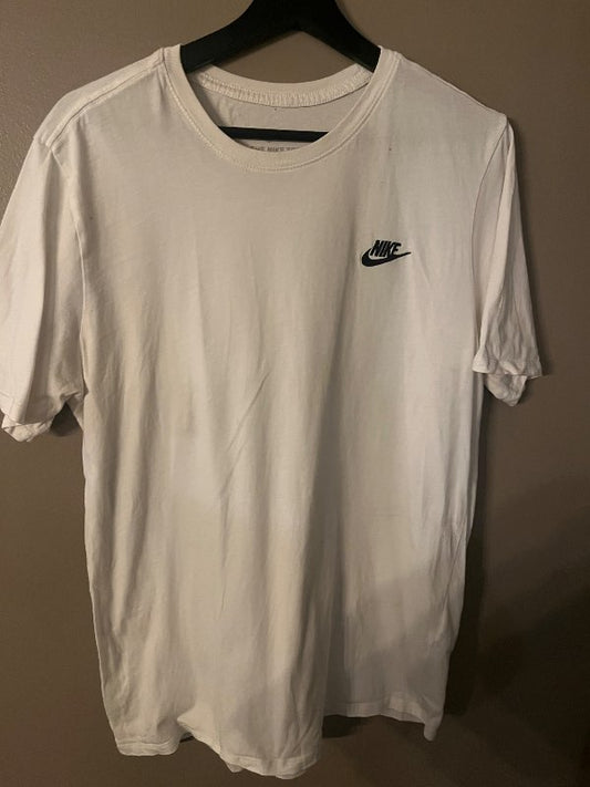 T nike hvítur bolur