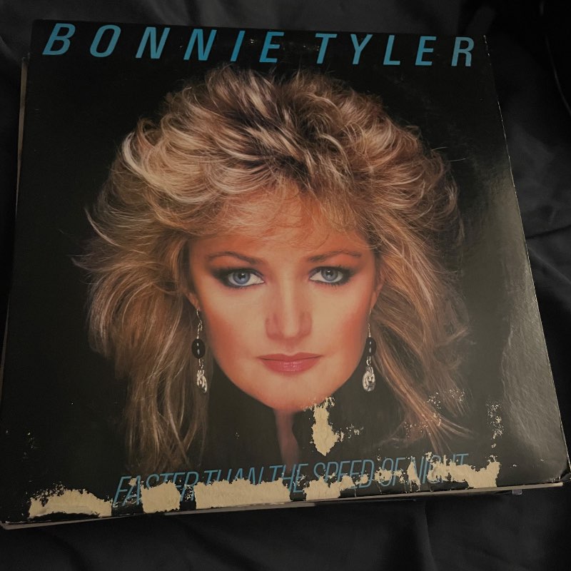Bonnie Tyler: Faster Than the Speed of Night