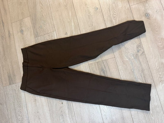 Brúnar buxur