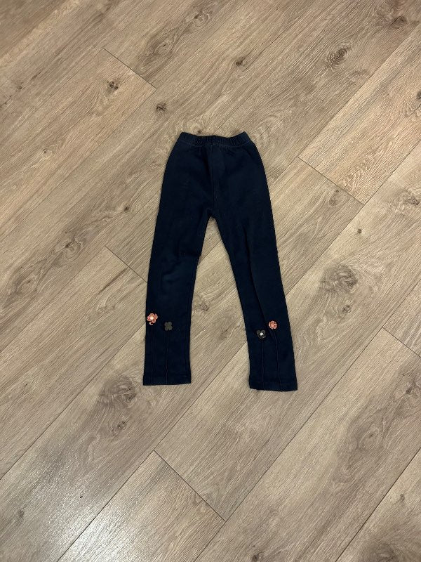 Buxur með blómum