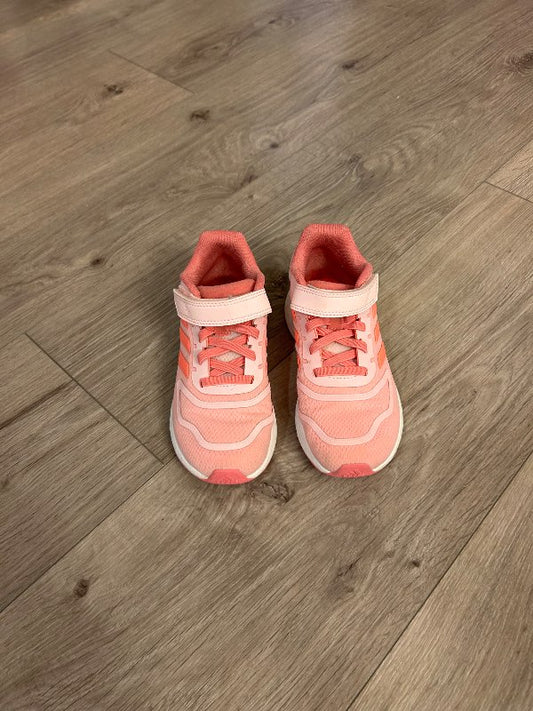 Adidas íþróttaskór