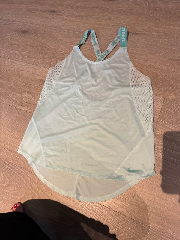 Nike ræktarbolur