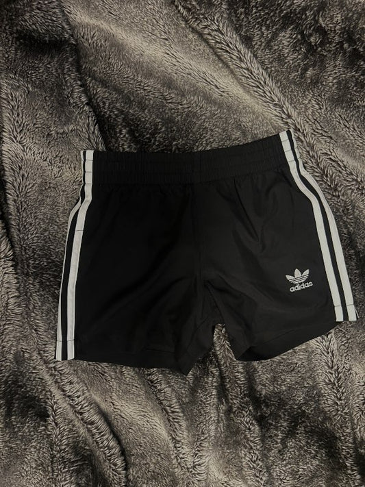 Adidas stuttbuxur