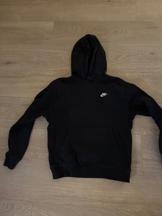 Nike hettupeysa