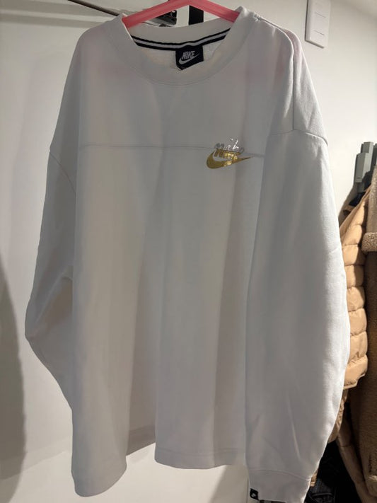 Nike hvítt peysa