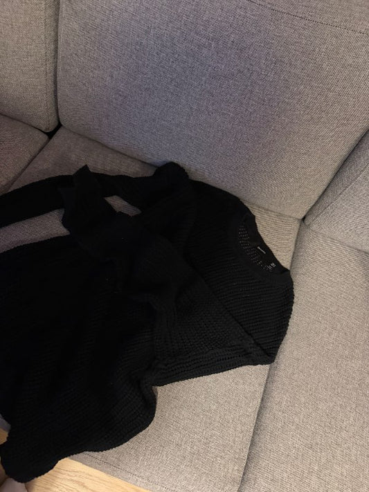 Bershka peysa svört