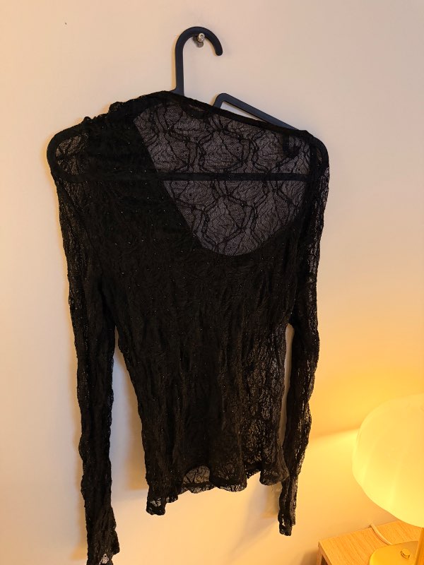 Off the shoulder gina bolur