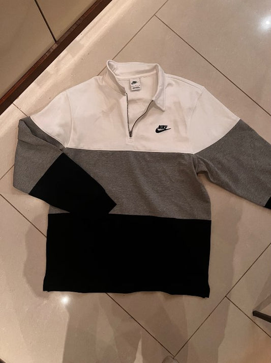 Nike Peysa