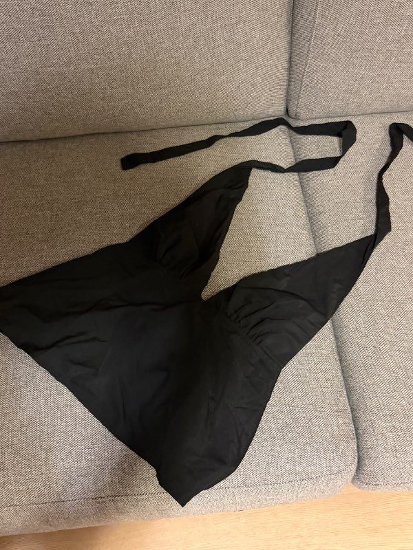 Svartur backless bolur