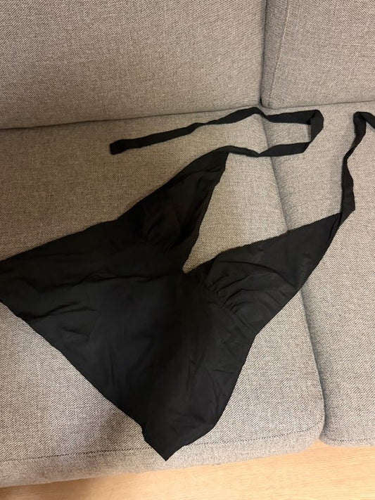 Svartur backless bolur
