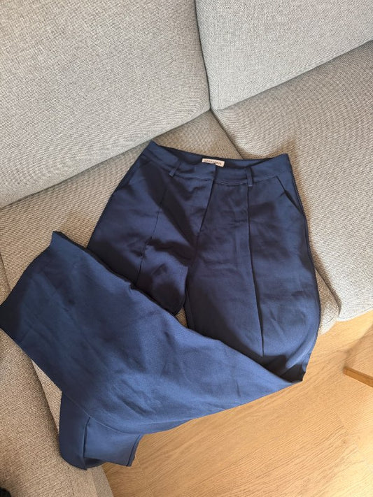 Venderbys buksur tall