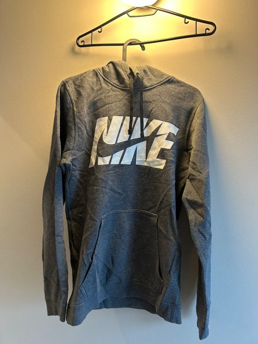 Nike hettupeysa