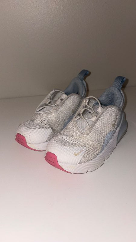 Nike Air270