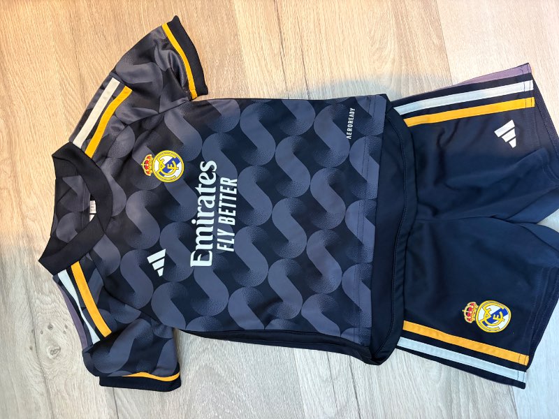 Real Madrid búningur