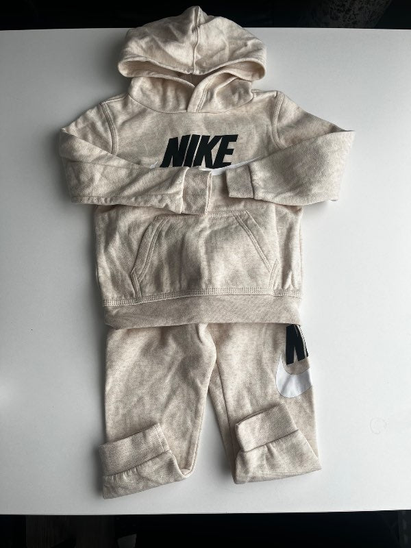 Nike sett