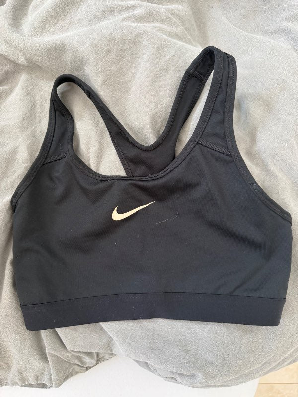 Svartur nike toppur