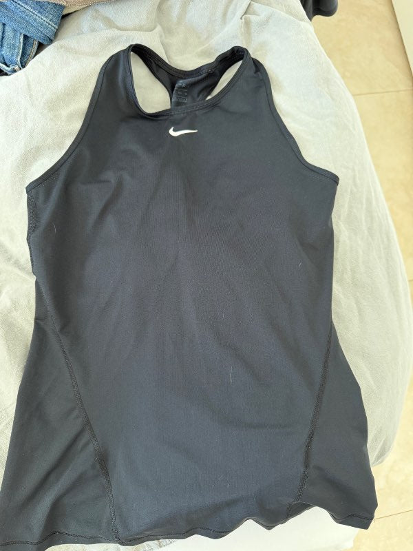 Svartur nike bolur