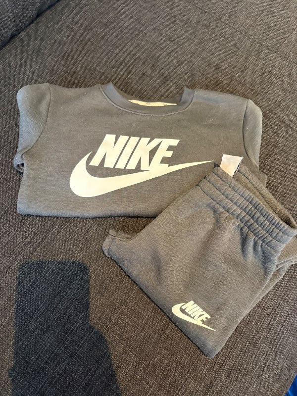 Nike sett