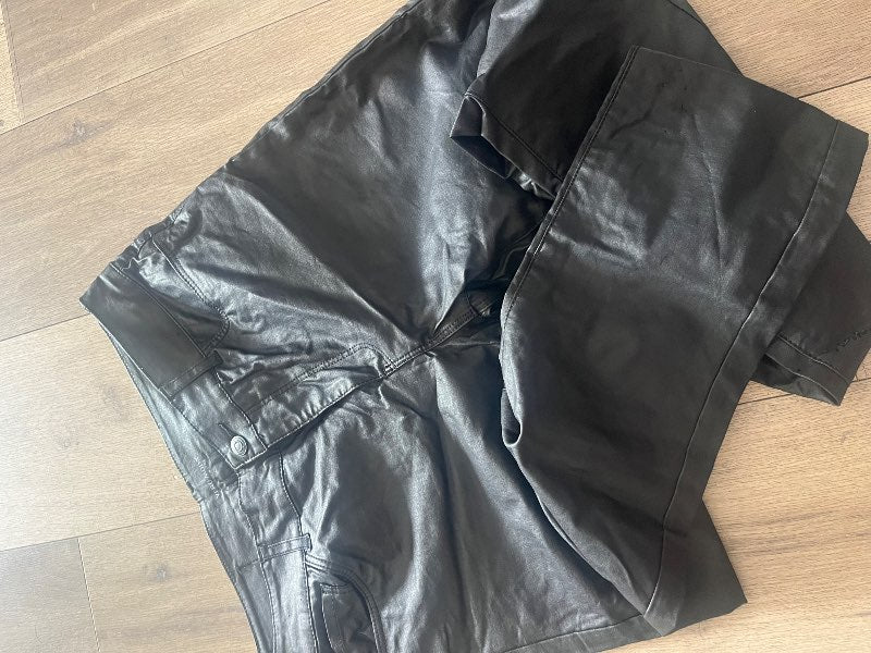 svartar leður buxur vero moda