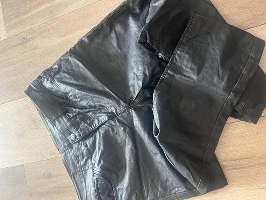 svartar leður buxur vero moda