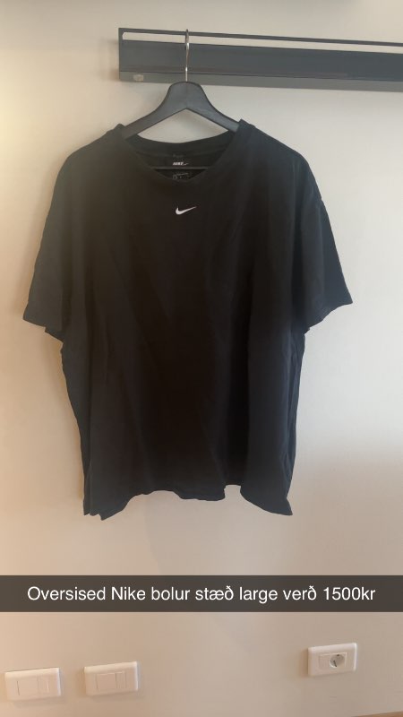 Oversised Nike bolur