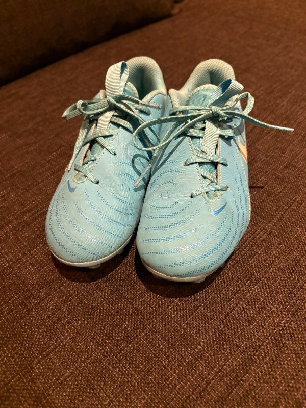 Nike takkaskór