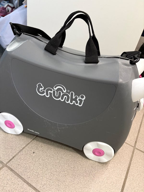 Trunki ferðataska