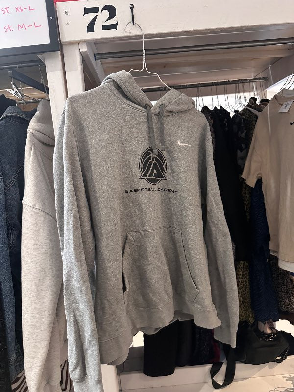 Nike basketball hoodie