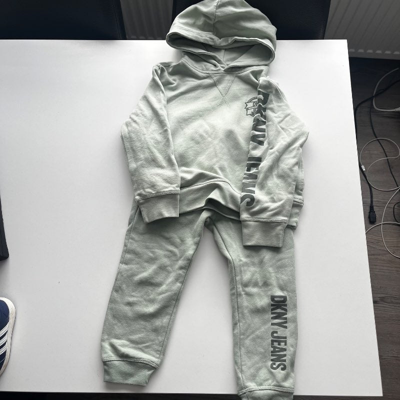 Dkny sett