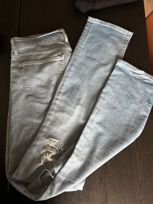 Bláar levis 724 göt