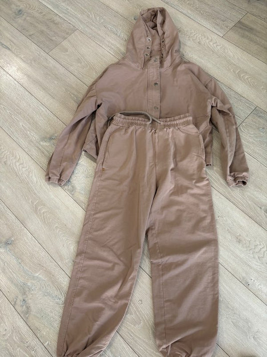Brún set