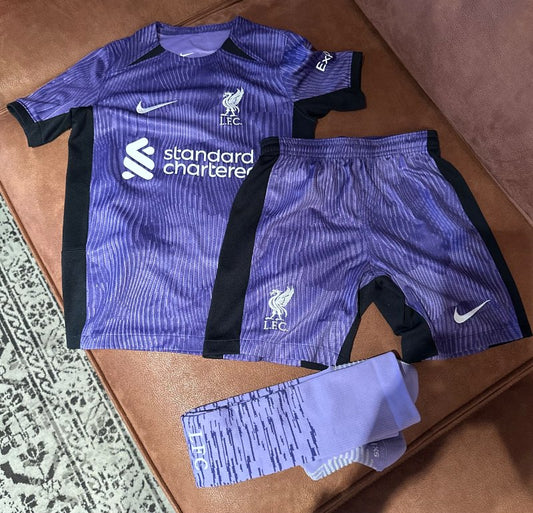 Fjólublár Liverpool búningur