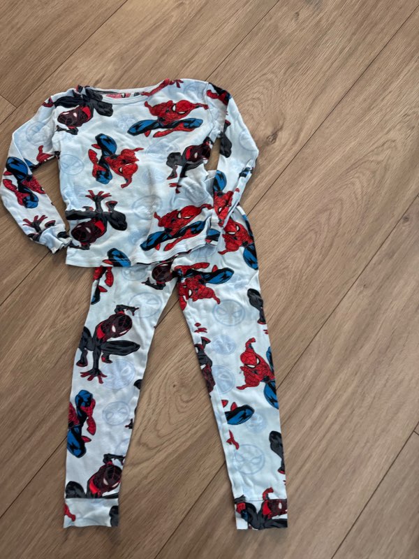 Spiderman nattföt ljósblá